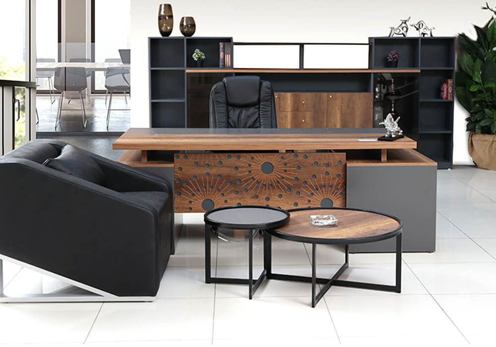 BUREAU BOSS 001